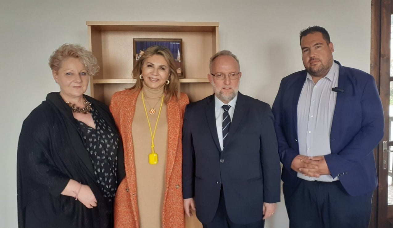 Εποικοδομητική συνάντηση του Δημάρχου Μαρωνείας Σαπών με την Υφυπουργό Παιδείας και Θρησκευμάτων Εποικοδομητική συνάντηση του Δημάρχου Μαρωνείας Σαπών με την Υφυπουργό Παιδείας και Θρησκευμάτων