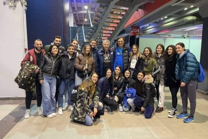 Είδαν στο Βελιγράδι το χρυσό του Τεντόγλου και φωτογραφήθηκαν με τον κόουτς Πομάσκι οι αθλητές του ΠΑΣ Πρωταθλητών Κομοτηνής Είδαν στο Βελιγράδι το χρυσό του Τεντόγλου και φωτογραφήθηκαν με τον κόουτς Πομάσκι οι αθλητές του ΠΑΣ Πρωταθλητών Κομοτηνής