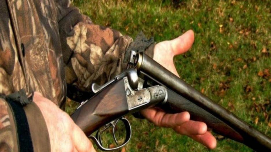 Τρίκαλα: Νεκρό 12χρονο παιδί σε κυνήγι που δέχτηκε σφαίρα στο κεφάλι Τρίκαλα: Νεκρό 12χρονο παιδί σε κυνήγι που δέχτηκε σφαίρα στο κεφάλι