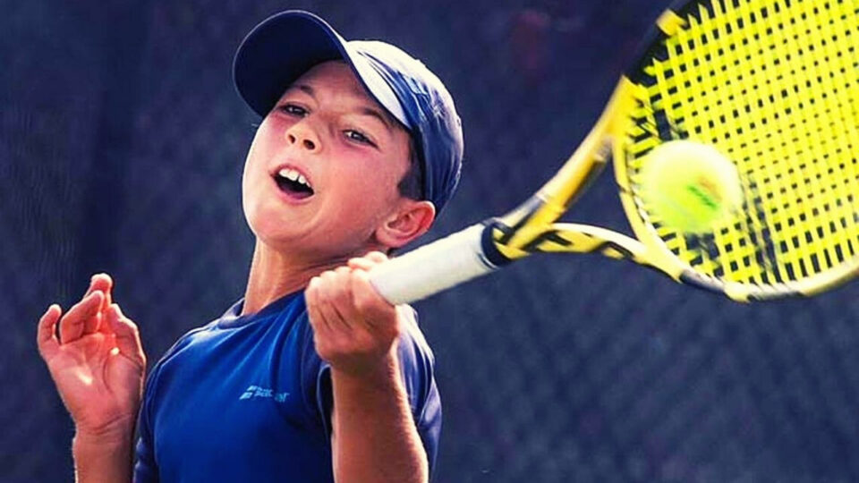 Ο 11χρονος Τέοντορ Νταβίντοφ που… αλλάζει το τένις!