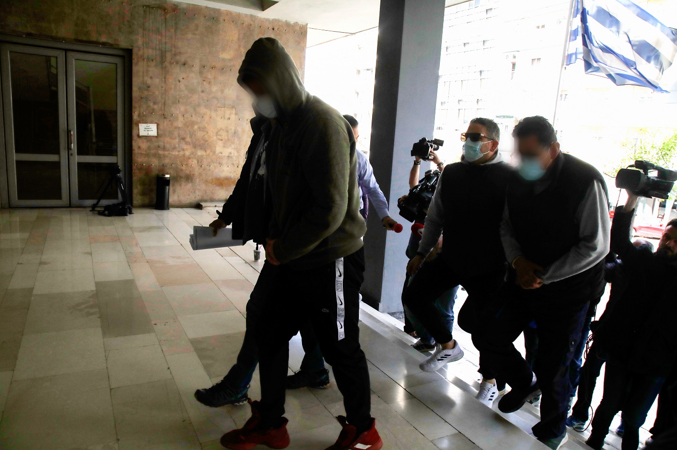 Θεσσαλονίκη: Εισαγγελική έρευνα για τον θάνατο του 15χρονου – Αφέθηκαν ελεύθεροι ο 15χρονος και ο πατέρας του Θεσσαλονίκη: Εισαγγελική έρευνα για τον θάνατο του 15χρονου – Αφέθηκαν ελεύθεροι ο 15χρονος και ο πατέρας του