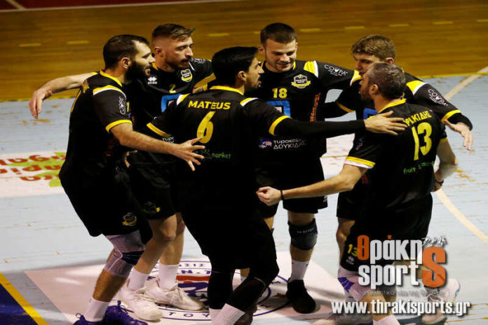 Pre League: «Ζωντανή» μετά από 2,5 ώρες αν και έδειξε αυτοκτονικές τάσεις κόντρα στον Άρη η ΑΕ Κομοτηνής και παίζει την κατηγορία στην Θεσσαλονίκη Pre League: «Ζωντανή» μετά από 2,5 ώρες αν και έδειξε αυτοκτονικές τάσεις κόντρα στον Άρη η ΑΕ Κομοτηνής και παίζει την κατηγορία στην Θεσσαλονίκη