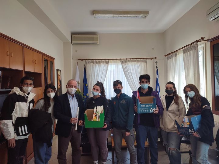 Μαθητές του γενικού λυκείου διαπολιτισμικής εκπαίδευσης Σαπών επισκέφτηκαν το Δήμαρχο Μαρωνείας Σαπών