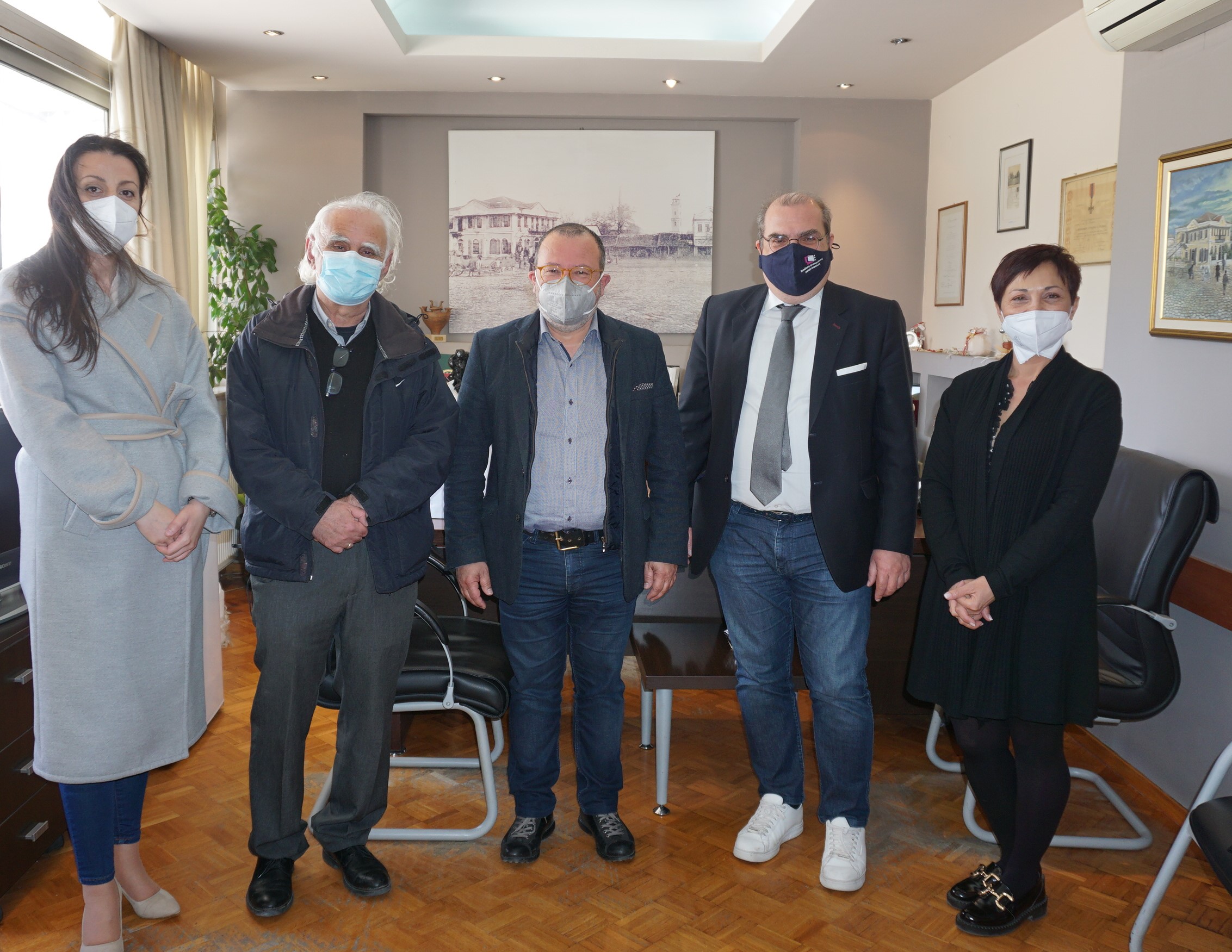 Συνάντηση Δημάρχου Κομοτηνής με στελέχη του ΕΑΠ Συνάντηση Δημάρχου Κομοτηνής με στελέχη του ΕΑΠ