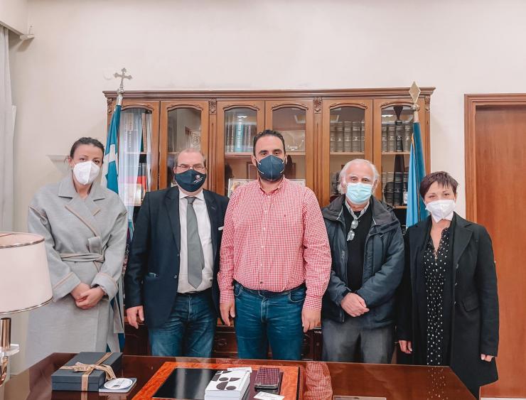 Συνάντηση του Προέδρου του ΕΒΕΡ Αντώνη Γραβάνη με εκπροσώπους του Ελληνικού Ανοιχτού Πανεπιστημίου Συνάντηση του Προέδρου του ΕΒΕΡ Αντώνη Γραβάνη με εκπροσώπους του Ελληνικού Ανοιχτού Πανεπιστημίου