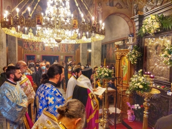 Η Ακολουθία του Ακάθιστου Ύμνου προς την Υπεραγία Θεοτόκο στην Ι.Μ. Μαρωνείας και Κομοτηνής Η Ακολουθία του Ακάθιστου Ύμνου προς την Υπεραγία Θεοτόκο στην Ι.Μ. Μαρωνείας και Κομοτηνής