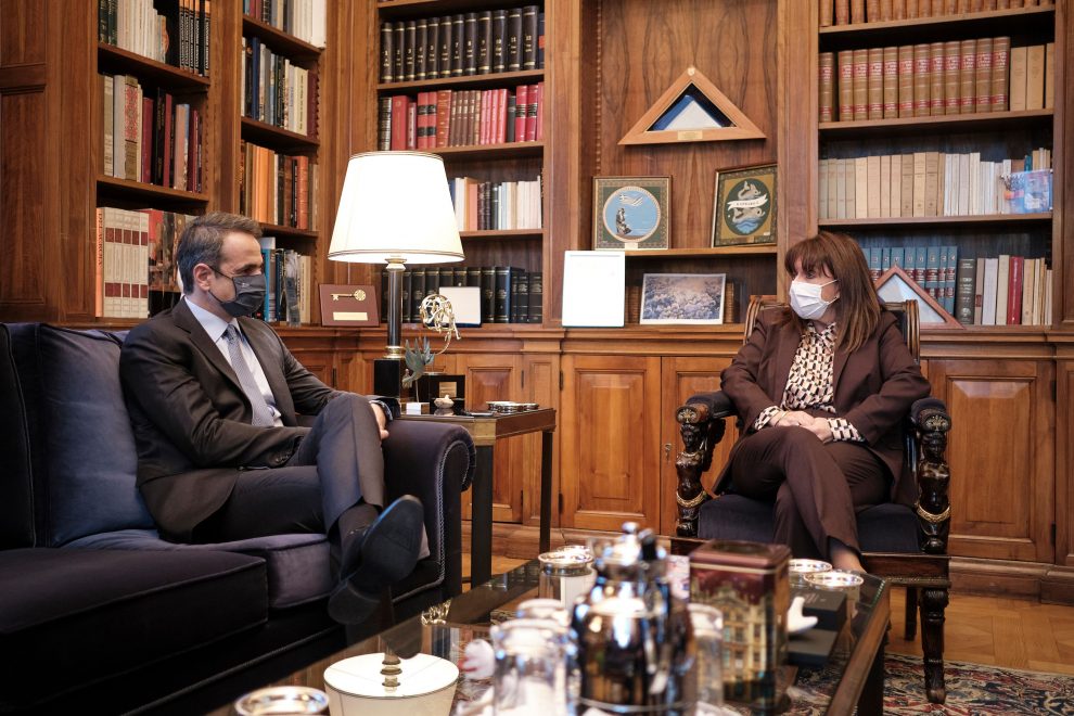 Μητσοτάκης σε Σακελλαροπούλου: Πρέπει να προετοιμαστούμε για παρατεταμένη αστάθεια Μητσοτάκης σε Σακελλαροπούλου: Πρέπει να προετοιμαστούμε για παρατεταμένη αστάθεια