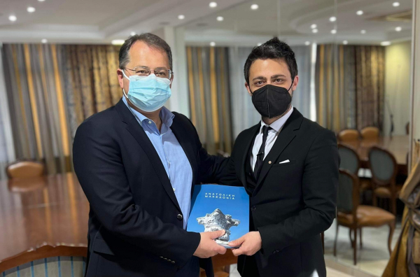 Επίσκεψη του Υφυπουργού Αγροτικής Ανάπτυξης και Τροφίμων στον Αντιπεριφερειάρχη Καβάλας Επίσκεψη του Υφυπουργού Αγροτικής Ανάπτυξης και Τροφίμων στον Αντιπεριφερειάρχη Καβάλας