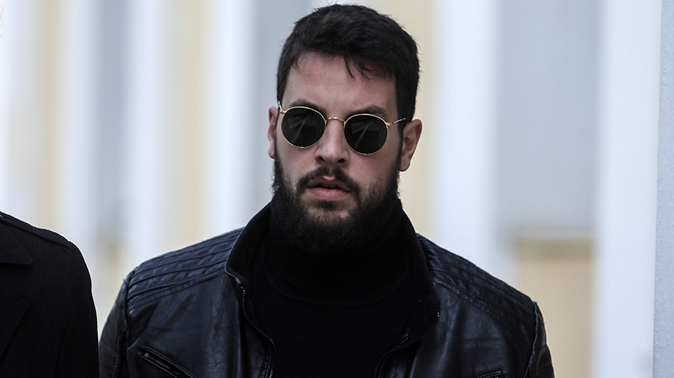 Το μήνυμα του Μάνου σε ένα φίλο του, ενάμιση μήνα πριν από τη σύλληψη της Ρούλας Το μήνυμα του Μάνου σε ένα φίλο του, ενάμιση μήνα πριν από τη σύλληψη της Ρούλας