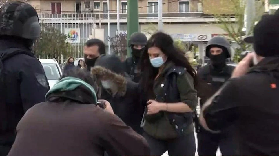 Στο Κορυδαλλό σε ειδικό κελί και θα προαυλίζεται μόνη της η Ρούλα Πισπιρίγκου Στο Κορυδαλλό σε ειδικό κελί και θα προαυλίζεται μόνη της η Ρούλα Πισπιρίγκου