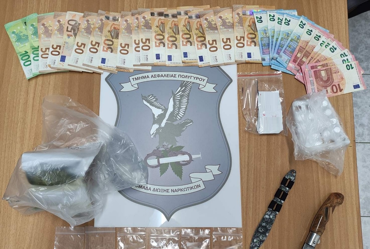 Χαλκιδική: Συνελήφθη 21χρονος για κατοχή κοκαΐνης και χασίς Χαλκιδική: Συνελήφθη 21χρονος για κατοχή κοκαΐνης και χασίς