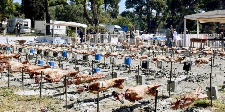 Π.Ο.Κ: «Θέλουμε πλαφόν στην τιμή του οβελία» Π.Ο.Κ: «Θέλουμε πλαφόν στην τιμή του οβελία»