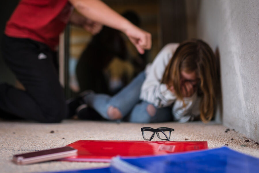 Κυρία, κυρία…μου κάνουν bullying ! Κυρία, κυρία…μου κάνουν bullying !
