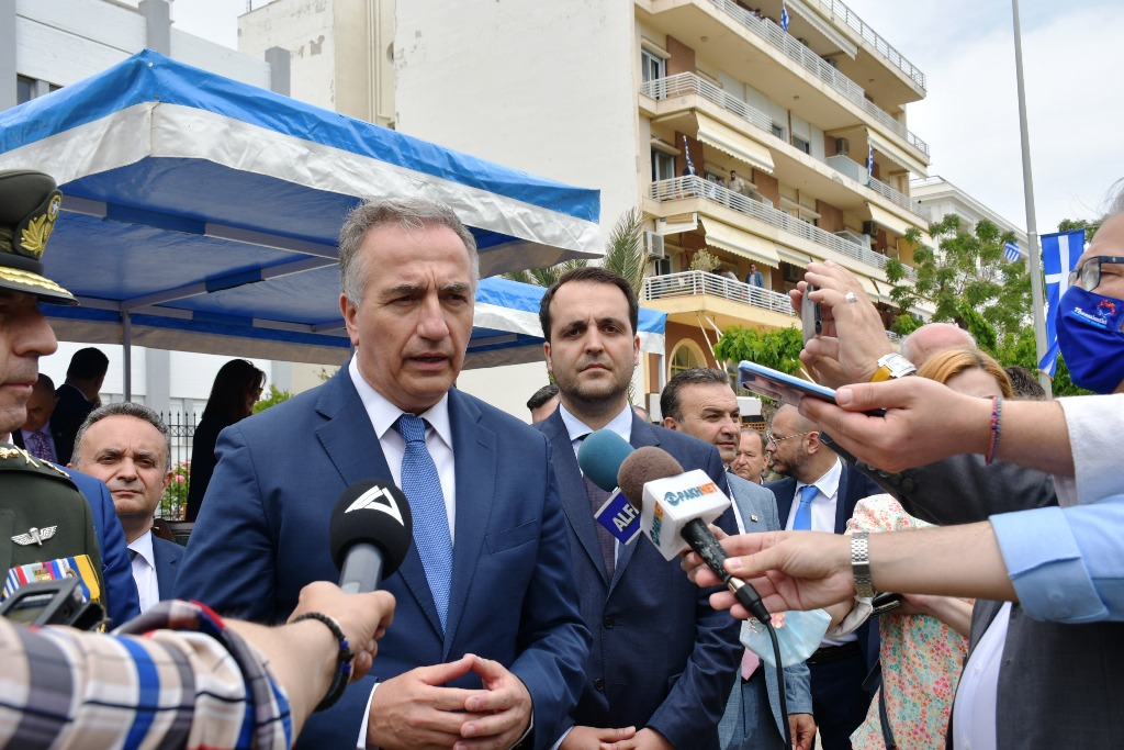 Στ. Καλαφάτης: «Δεν υπάρχει περίπτωση να κάνουμε πίσω όσον αφορά τα κυριαρχικά μας δικαιώματα και την υπεράσπιση των δικαίων του Έθνους». Στ. Καλαφάτης: «Δεν υπάρχει περίπτωση να κάνουμε πίσω όσον αφορά τα κυριαρχικά μας δικαιώματα και την υπεράσπιση των δικαίων του Έθνους».