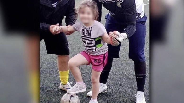 Πάτρα: Παύεται από τα καθήκοντά της η κοινωνική λειτουργός που είχε ελέγξει την καταγγελία κακοποίησης της Τζωρτζίνας Πάτρα: Παύεται από τα καθήκοντά της η κοινωνική λειτουργός που είχε ελέγξει την καταγγελία κακοποίησης της Τζωρτζίνας