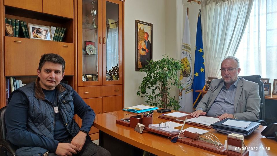 Συνάντηση Δημάρχου Μαρώνειας Σαπών με το Γ.Γ. του ΕΒΕ Ροδόπης Συνάντηση Δημάρχου Μαρώνειας Σαπών με το Γ.Γ. του ΕΒΕ Ροδόπης