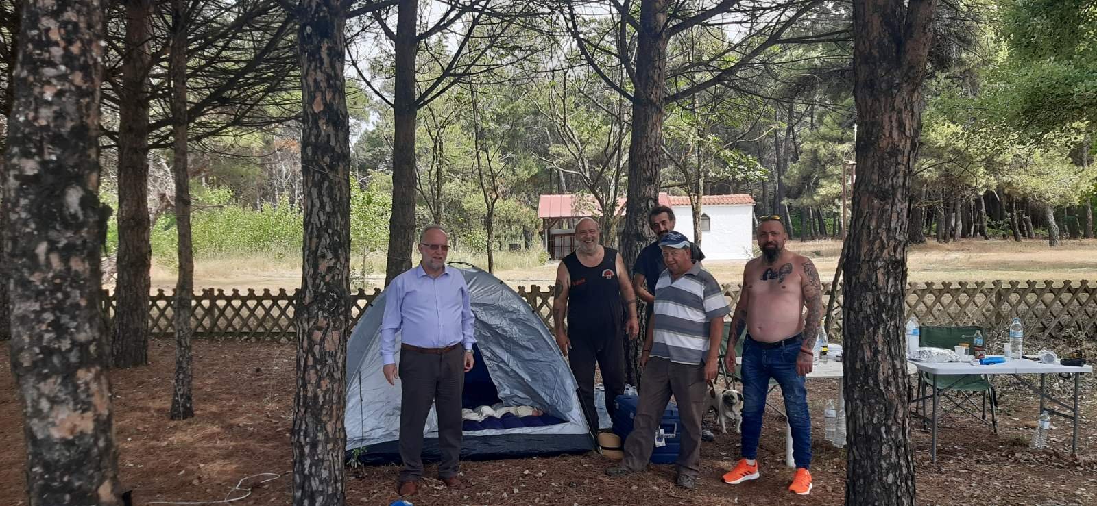 Καθαρισμός του Άλσους και του τουριστικού περιπτέρου Ιμέρου Καθαρισμός του Άλσους και του τουριστικού περιπτέρου Ιμέρου