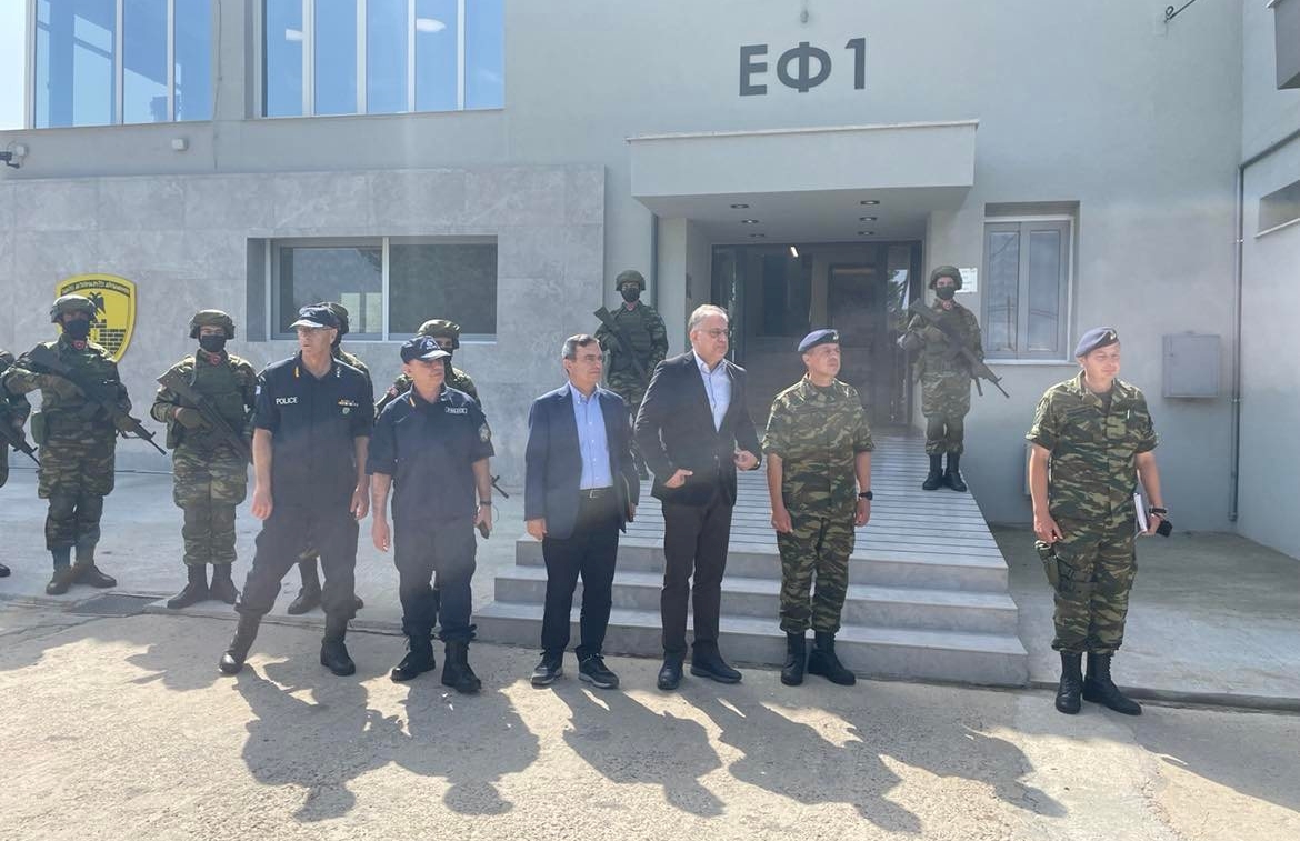 Θεοδωρικάκος: Πανίσχυρη ασπίδα προστασίας των συνόρων η Αστυνομία στον Έβρο Θεοδωρικάκος: Πανίσχυρη ασπίδα προστασίας των συνόρων η Αστυνομία στον Έβρο