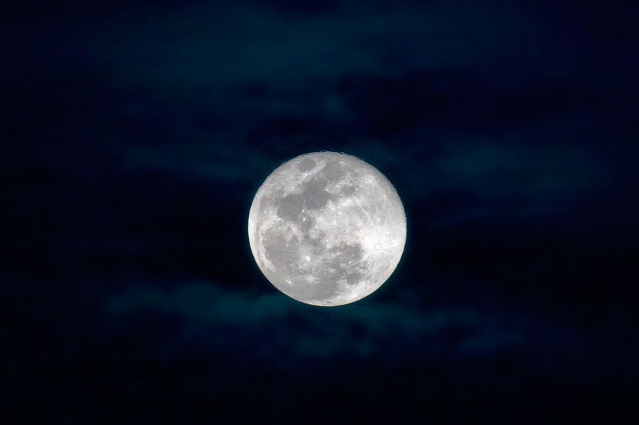 Ποιοι και πότε θα δούνε την Πανσέληνο και την ολική έκλειψη Σελήνης στην Ελλάδα