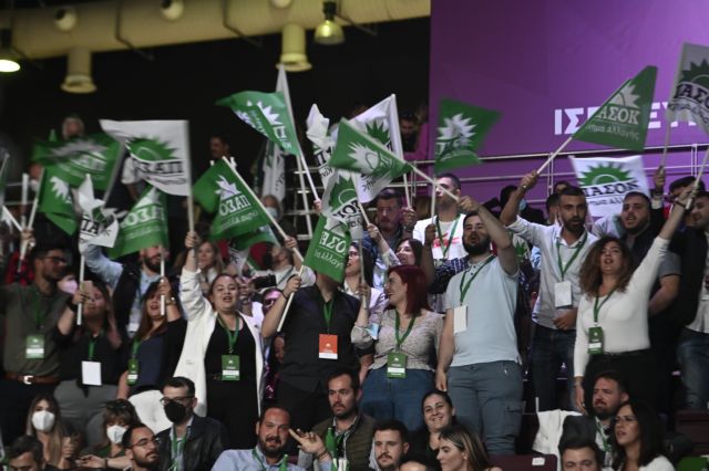 Κορυφαία και ιστορικά στελέχη, αλλά και όχι μόνο, έδωσαν το παρόν στο συνέδριο του ΠΑΣΟΚ (+ βίντεο) Κορυφαία και ιστορικά στελέχη, αλλά και όχι μόνο, έδωσαν το παρόν στο συνέδριο του ΠΑΣΟΚ (+ βίντεο)