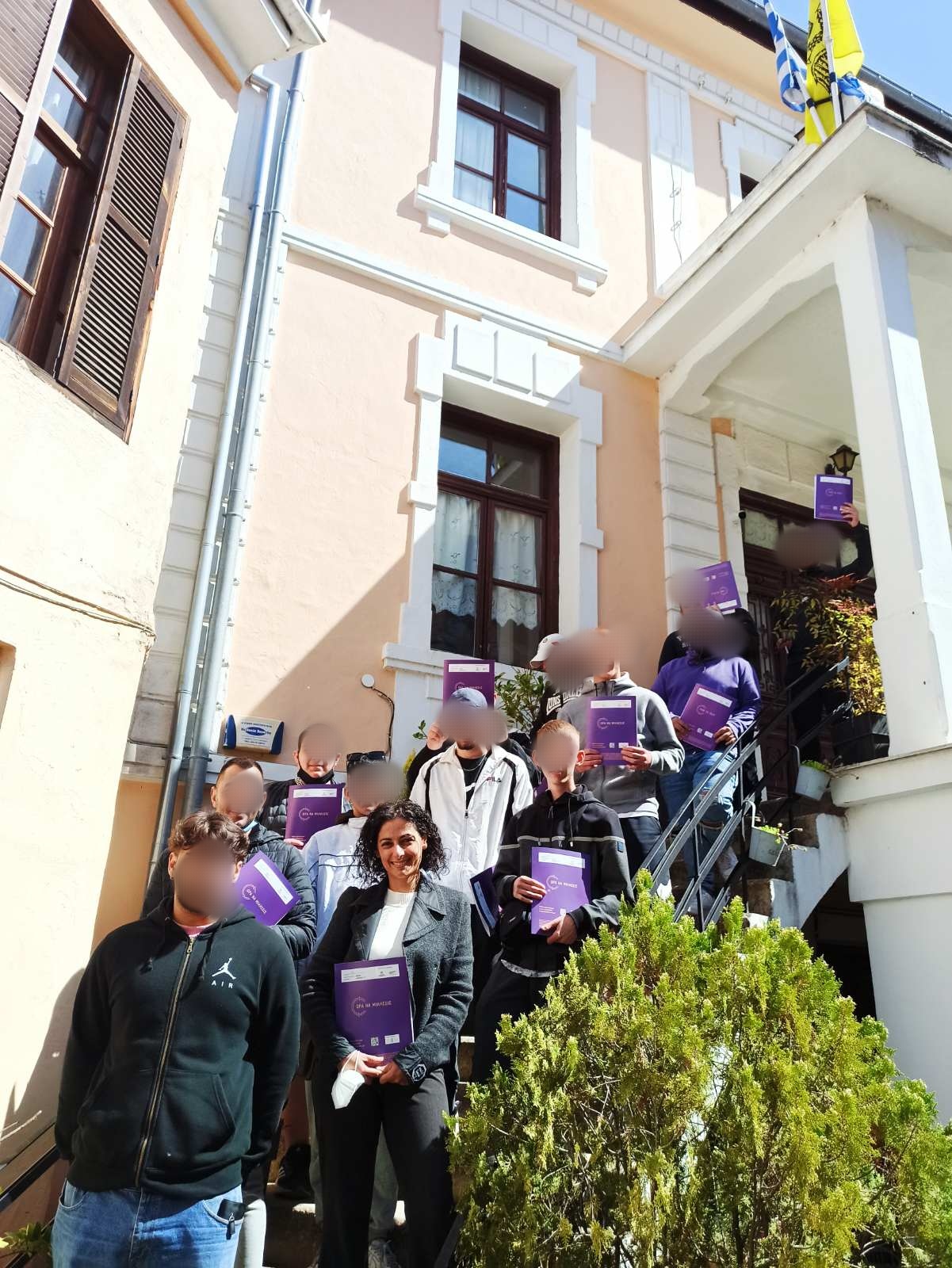 Εκατόν τέσσερις μαθητές επισκέφθηκαν την Ένωση Κυριών Δράμας-Σ.Α.Φ. Εκατόν τέσσερις μαθητές επισκέφθηκαν την Ένωση Κυριών Δράμας-Σ.Α.Φ.