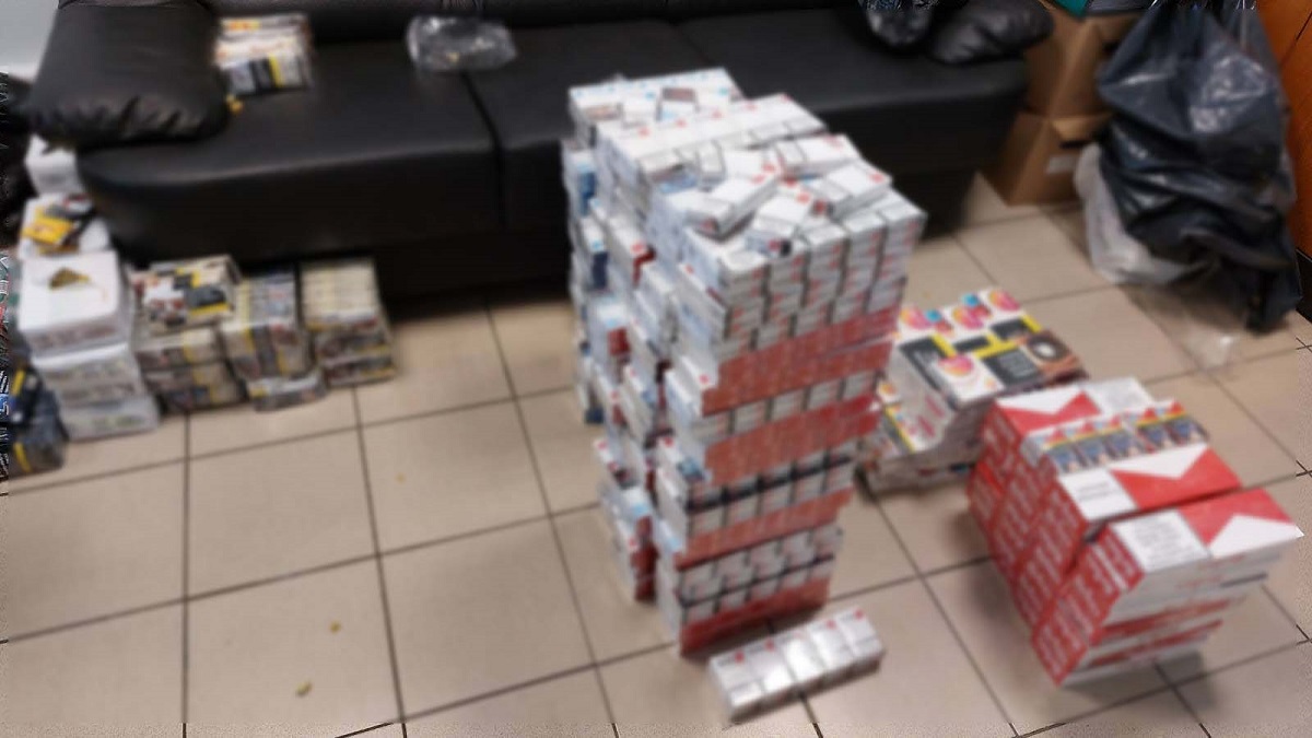 Συνελήφθη 70χρονος για λαθρεμπόριο καπνού στη Θεσσαλονίκη Συνελήφθη 70χρονος για λαθρεμπόριο καπνού στη Θεσσαλονίκη