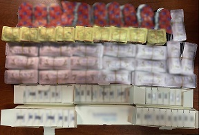 2.100 δισκία και 420 συσκευασίες φαρμακευτικών σκευασμάτων κατασχέθηκαν στο πλαίσιο συντονισμένης επιχείρησης από αστυνομικούς του Τμήματος Συνοριακής Φύλαξης Φερών Αλεξανδρούπολης