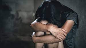 14χρονη κατήγγειλε το βιασμό της από 35χρονο φίλο του πατέρα της στη Λειβαδιά