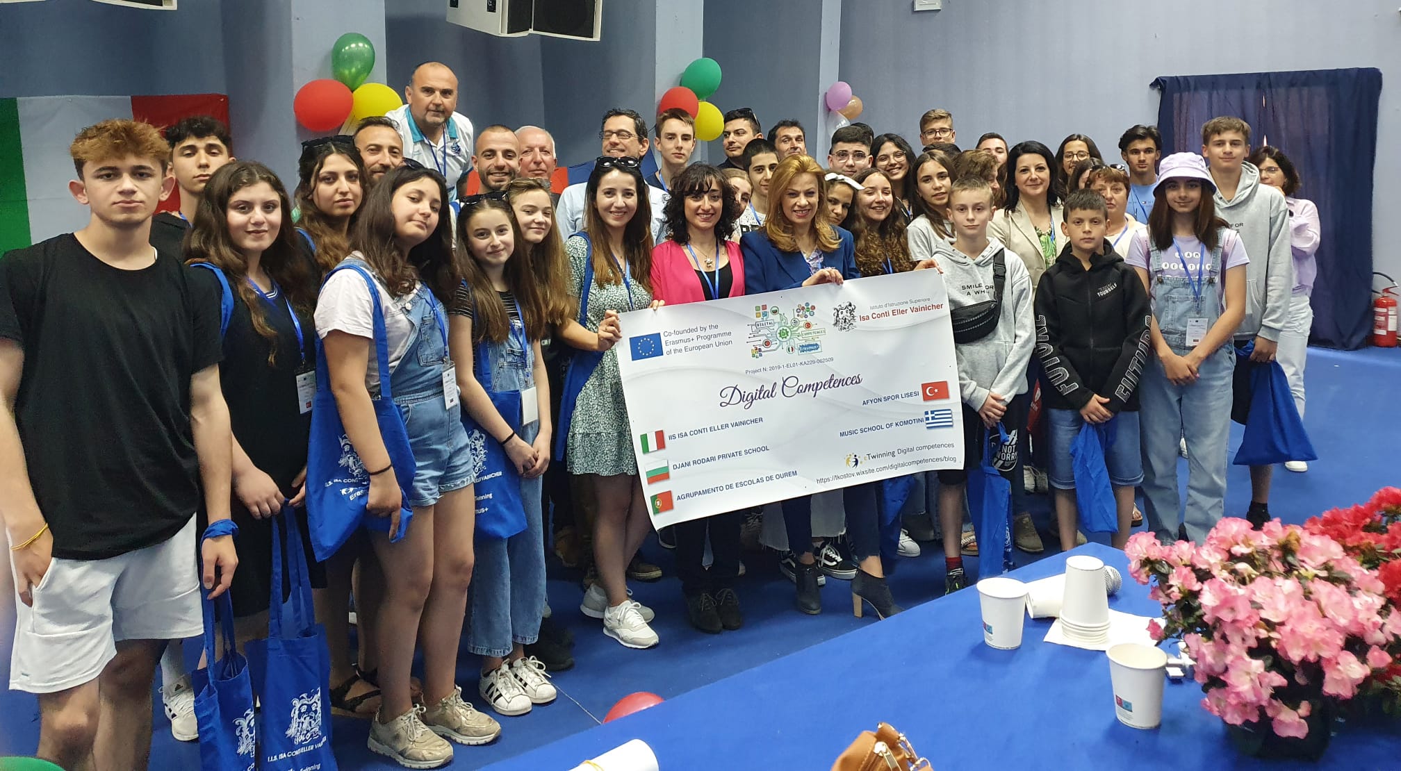 Σε πέντε διασχολικές συναντήσεις Erasmus στο εξωτερικό, συμμετείχαν μαθητές και εκπαιδευτικοί του Μουσικού Σχολείου Κομοτηνής το Μάιο Σε πέντε διασχολικές συναντήσεις Erasmus στο εξωτερικό, συμμετείχαν μαθητές και εκπαιδευτικοί του Μουσικού Σχολείου Κομοτηνής το Μάιο