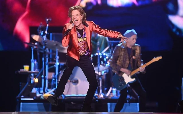 Oι Rolling Stones τραγουδούν για πρώτη φορά live το «Out of Time»