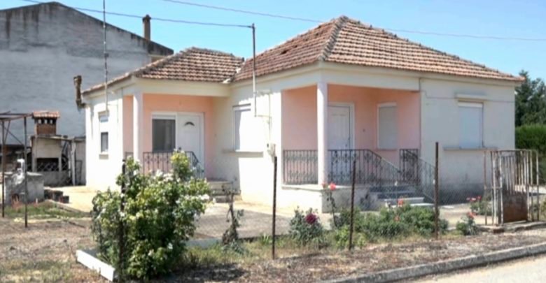 Συγκλονιστικές μαρτυρίες για τον 18χρονο που μαχαίρωσε τον πατέρα του στη Λάρισα Συγκλονιστικές μαρτυρίες για τον 18χρονο που μαχαίρωσε τον πατέρα του στη Λάρισα