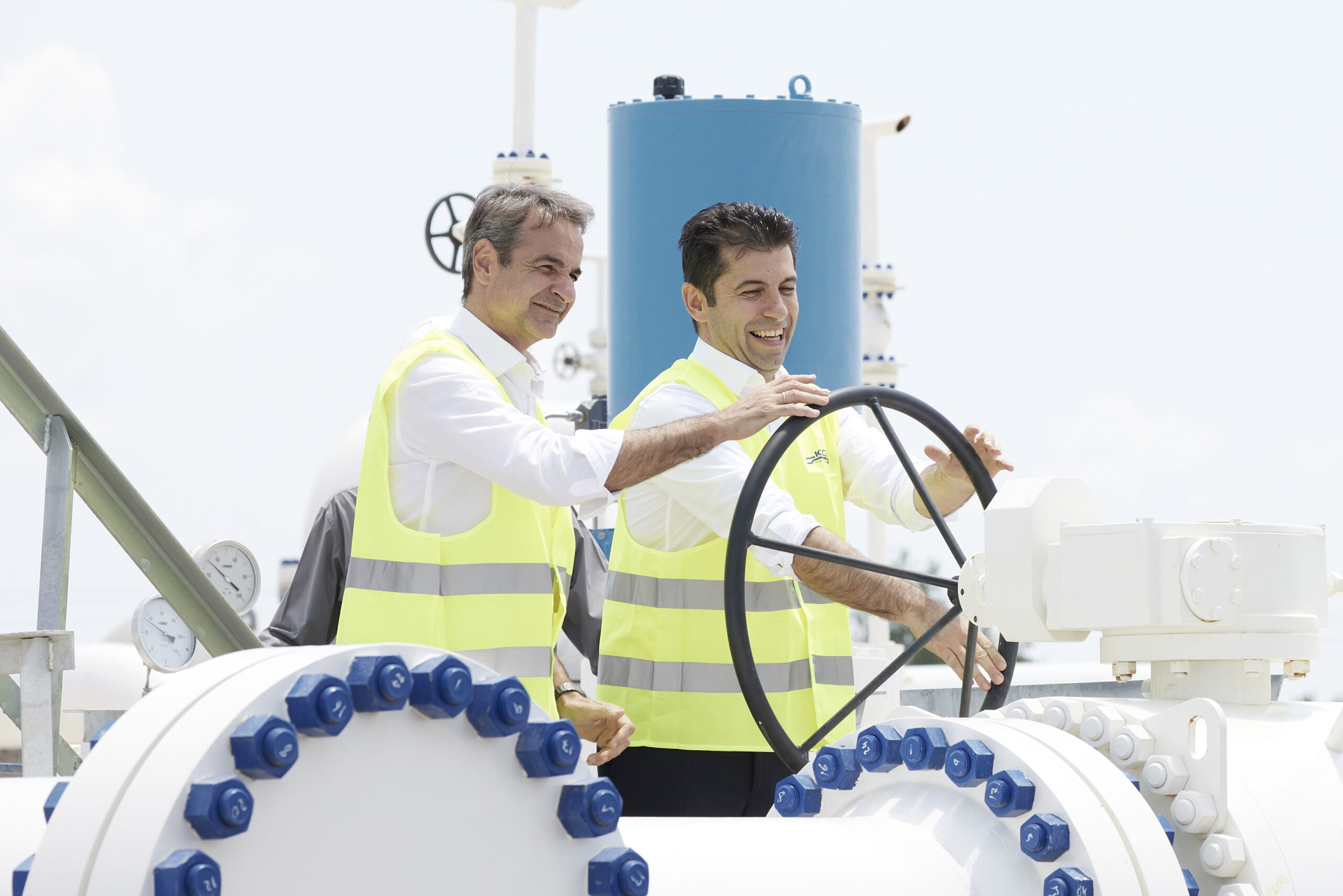 Κυρ.Μητσοτάκης: Ενεργειακή γέφυρα για την Ελλάδα και την Ευρώπη, ο αγωγός φυσικού αερίου IGB – Κιρίλ Πετκόφ: Τέλος στο ρωσικό μονοπώλιο (+fotos)