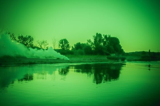 Εντυπωσιακή νυχτερινή στρατιωτική άσκηση στον Έβρο