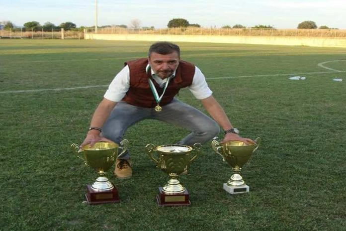 ΕΠΣ Θράκης: Σπάει τα ρεκόρ και ο Σάββας Αϊβάζης! Ανανέωσε και φτάνει τα 16 χρόνια ως προπονητής του Κοσμίου ΕΠΣ Θράκης: Σπάει τα ρεκόρ και ο Σάββας Αϊβάζης! Ανανέωσε και φτάνει τα 16 χρόνια ως προπονητής του Κοσμίου
