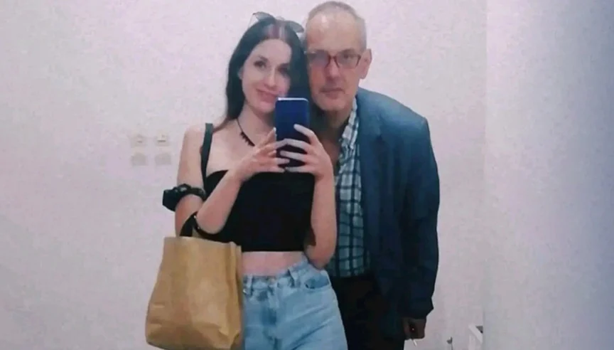 Ραγίζει καρδιές η κόρη του διευθυντή του ΕΦΚΑ που πέθανε στο γραφείο του Ραγίζει καρδιές η κόρη του διευθυντή του ΕΦΚΑ που πέθανε στο γραφείο του