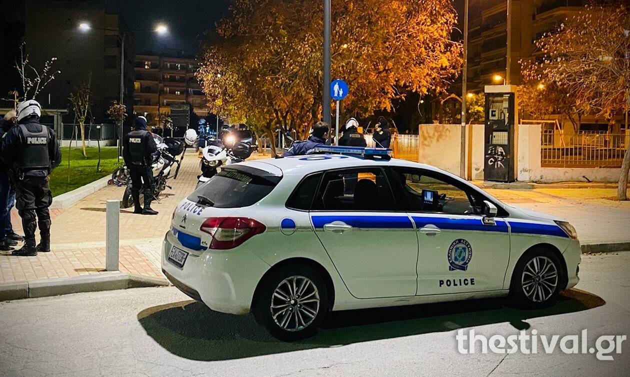 Άγριος ξυλοδαρμός 17χρονου από 15 άτομα στη Θεσσαλονίκη Άγριος ξυλοδαρμός 17χρονου από 15 άτομα στη Θεσσαλονίκη