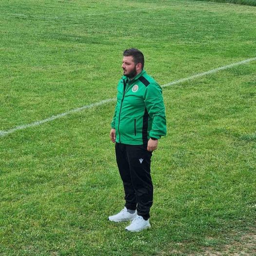 Ο Γιώργος Κασσιτερίδης προπονητής της Κ-14 του Πανθρακικού Ο Γιώργος Κασσιτερίδης προπονητής της Κ-14 του Πανθρακικού