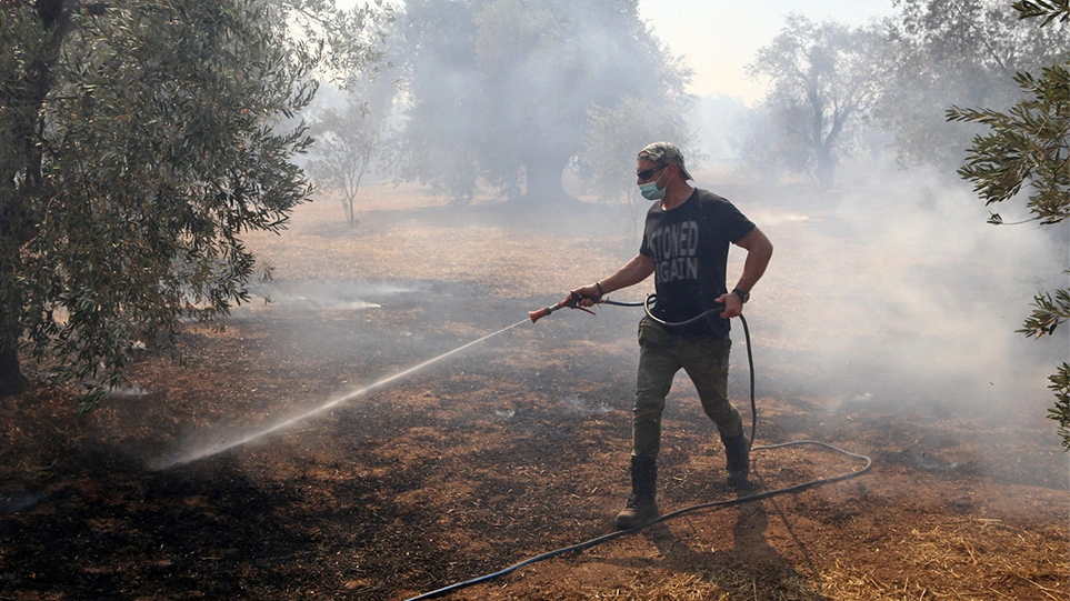 Σε ύφεση η φωτιά στην Ιτέα