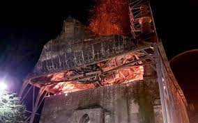 Καταδικάστηκαν σε φυλάκιση 4 κατηγορούμενοι για την πυρκαγιά στο τέμενος Βαγιαζήτ στο Διδυμότειχο