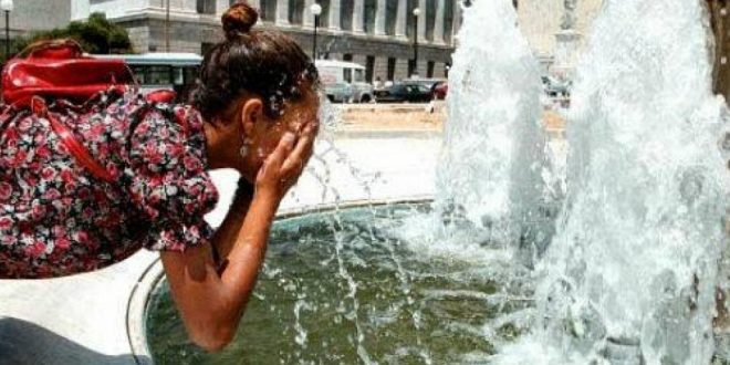 Έρχεται καύσωνας 5 ημερών Έρχεται καύσωνας 5 ημερών