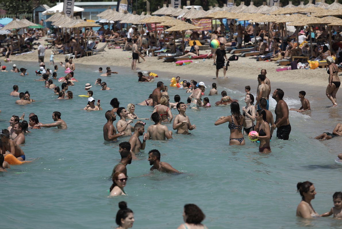 Θεμιστοκλέους: «Καμιά ανησυχία για τις τουριστικές περιοχές – Μόνο σύσταση για τη χρήση μάσκας»