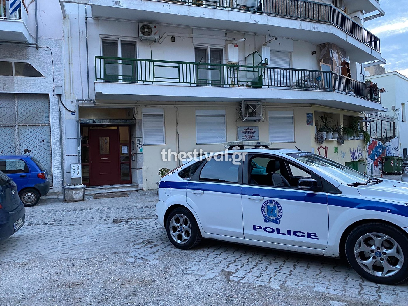 Νεκρός 52χρονος με φυσίγγια και αυτοσχέδιο όπλο με σωλήνα στο δωμάτιό του στη Θεσσαλονίκη