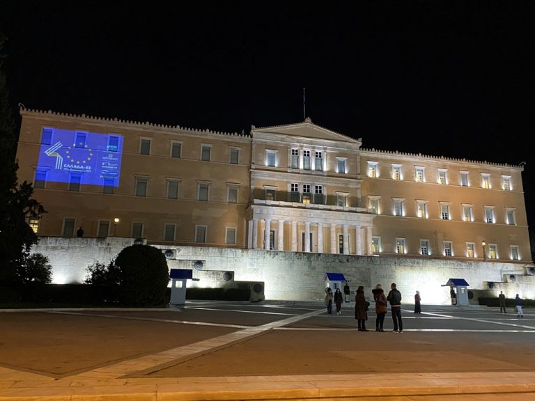 Παρέμβαση της Βουλής μετά τo πλαστογραφημένο έγγραφο με την υπογραφή Τσίπρα. Σάλος και αντιδράσεις