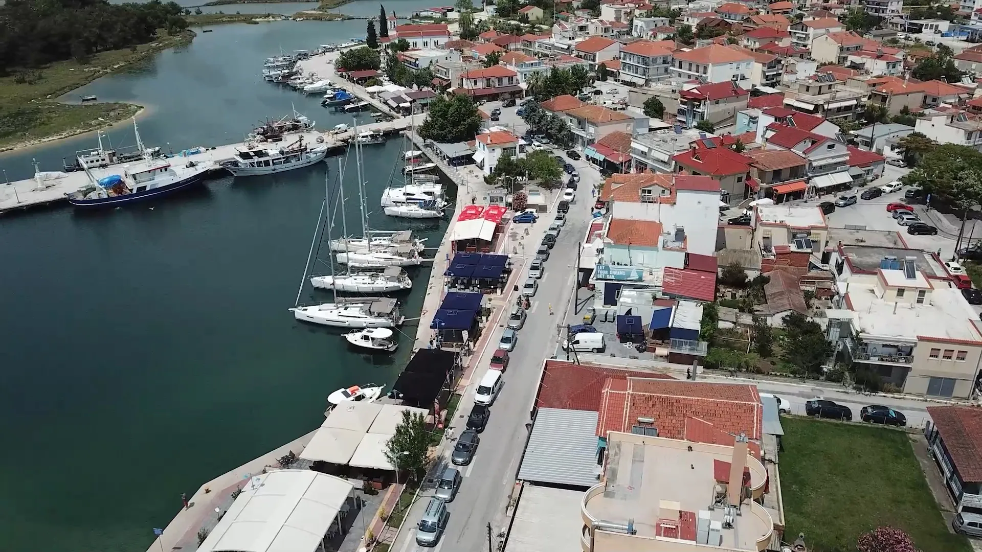 Mεγάλη η κίνηση οχημάτων στο Λιμάνι Κεραμωτής… Έντονες και οι διαμαρτυρίες από τον Δήμο Νέστου