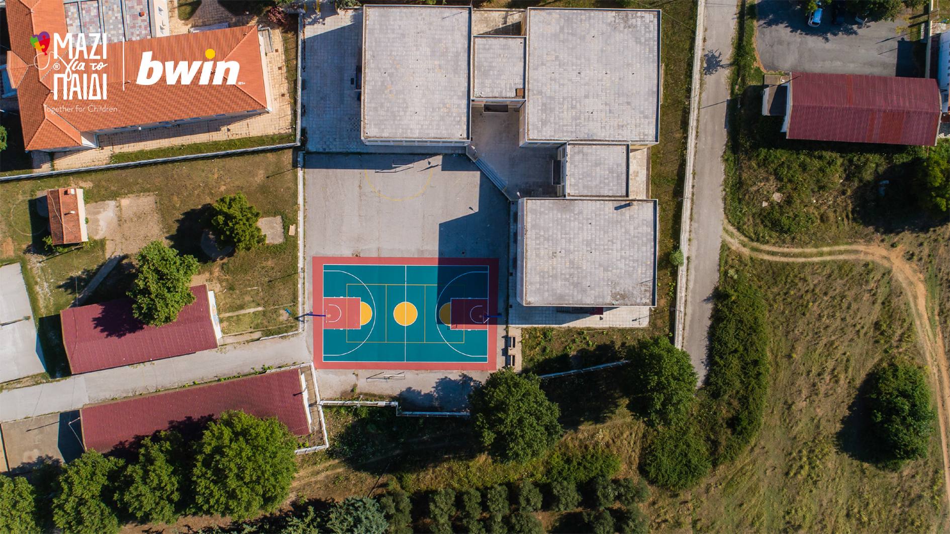 H  Ένωση «Μαζί για το Παιδί» σε συνεργασία με τη bwin  ανακατασκεύασε νέο σχολικό γήπεδο στο Διαπολιτισμικό Δημοτικό Σχολείο Σαπών του Δήμου Μαρωνείας-Σαπών
