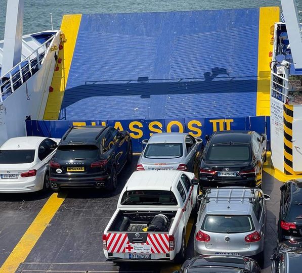 Παρόν ο Ελληνικός Ερυθρός Σταυρός στη φωτιά της Θάσου Παρόν ο Ελληνικός Ερυθρός Σταυρός στη φωτιά της Θάσου