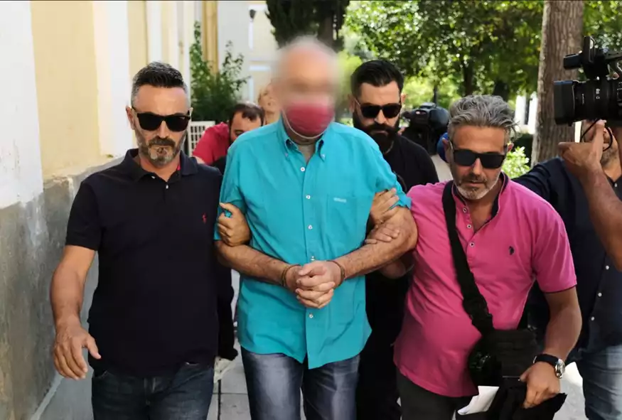 Προφυλακιστέος ο συνταξιούχος εκπαιδευτικός που κατηγορείται για παιδική πορνογραφία Προφυλακιστέος ο συνταξιούχος εκπαιδευτικός που κατηγορείται για παιδική πορνογραφία