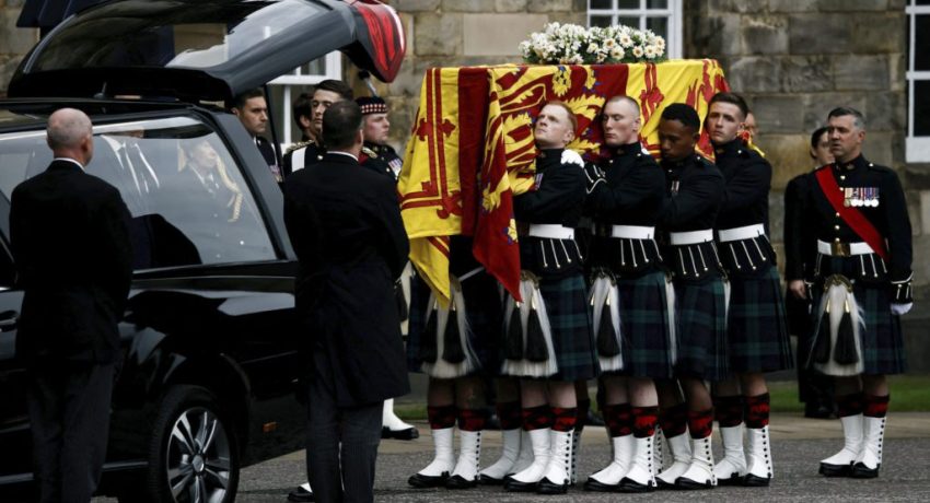 Βασίλισσα Ελισάβετ: Ξεκίνησε το λαϊκό προσκύνημα στη Σκωτία