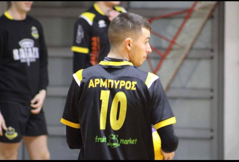 Ο Τάσος Άρμπυρος παραμένει στην ΑΕ Κομοτηνής Ο Τάσος Άρμπυρος παραμένει στην ΑΕ Κομοτηνής