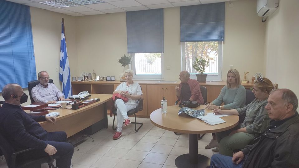 Συνάντηση του Δημάρχου Μαρωνείας Σαπών με το Διευθυντή της ΕΠΑΣ Μαθητείας ΔΥΠΑ Κομοτηνής Συνάντηση του Δημάρχου Μαρωνείας Σαπών με το Διευθυντή της ΕΠΑΣ Μαθητείας ΔΥΠΑ Κομοτηνής